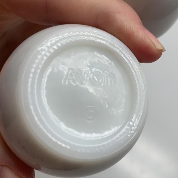 Vintage Avon Daisy Egg Shaped Salt Pepper Shakers - Picture 7 of 8